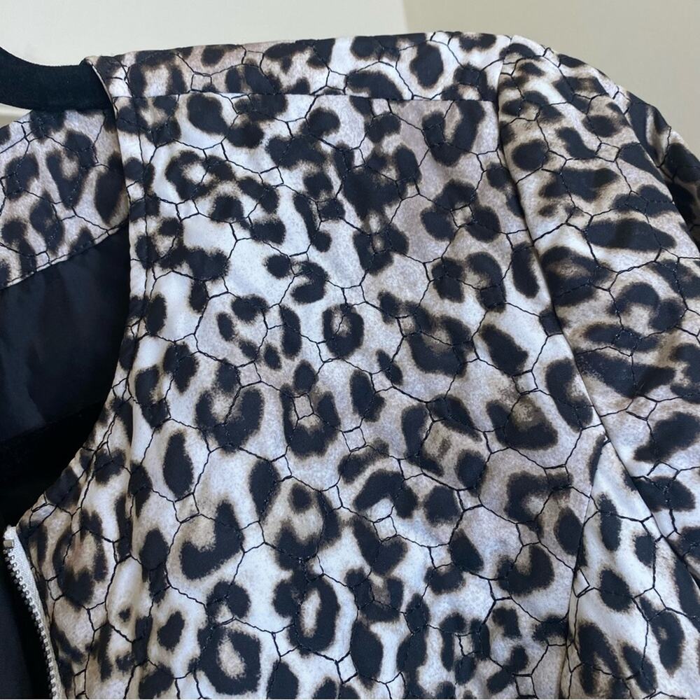 Chico’s leopard print quilt like jacket - Picture 8 of 11